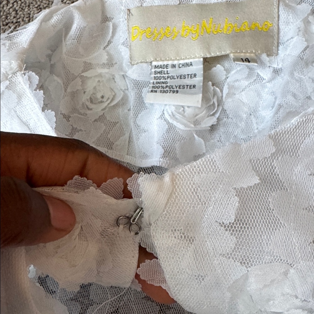 Dresses by Nubiano White 3D Floral Rosette Dress & Shrug Bolero Set Size 14 - Picture 10 of 11